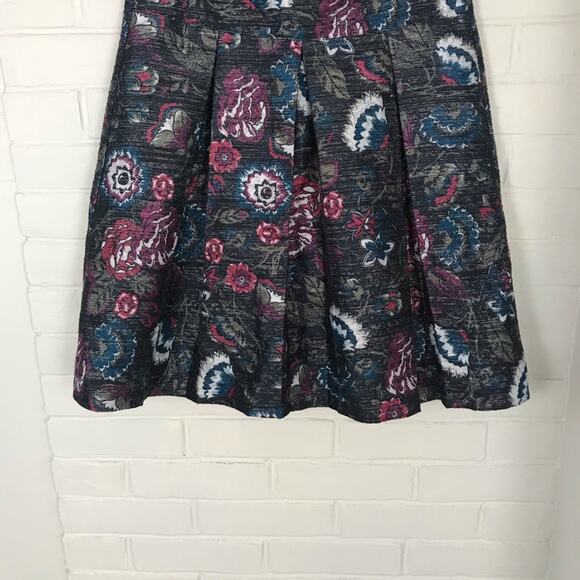 LOFT Outlet Pleated Textured Floral High Waisted Skirt Size 4 - Picture 3 of 7